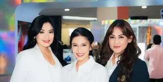 Tumbuh bersama lewat film AADC, Dian Sastrowardoyo, Sissy Prescillia, dan Titi Kamal makin kompak [@titi_kamall]