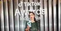 Tasya Farasya raih penghargaan sebagai Beauty and Fashion Creator of The Year di TikTok Awards 2024 [@tasyafarasya]